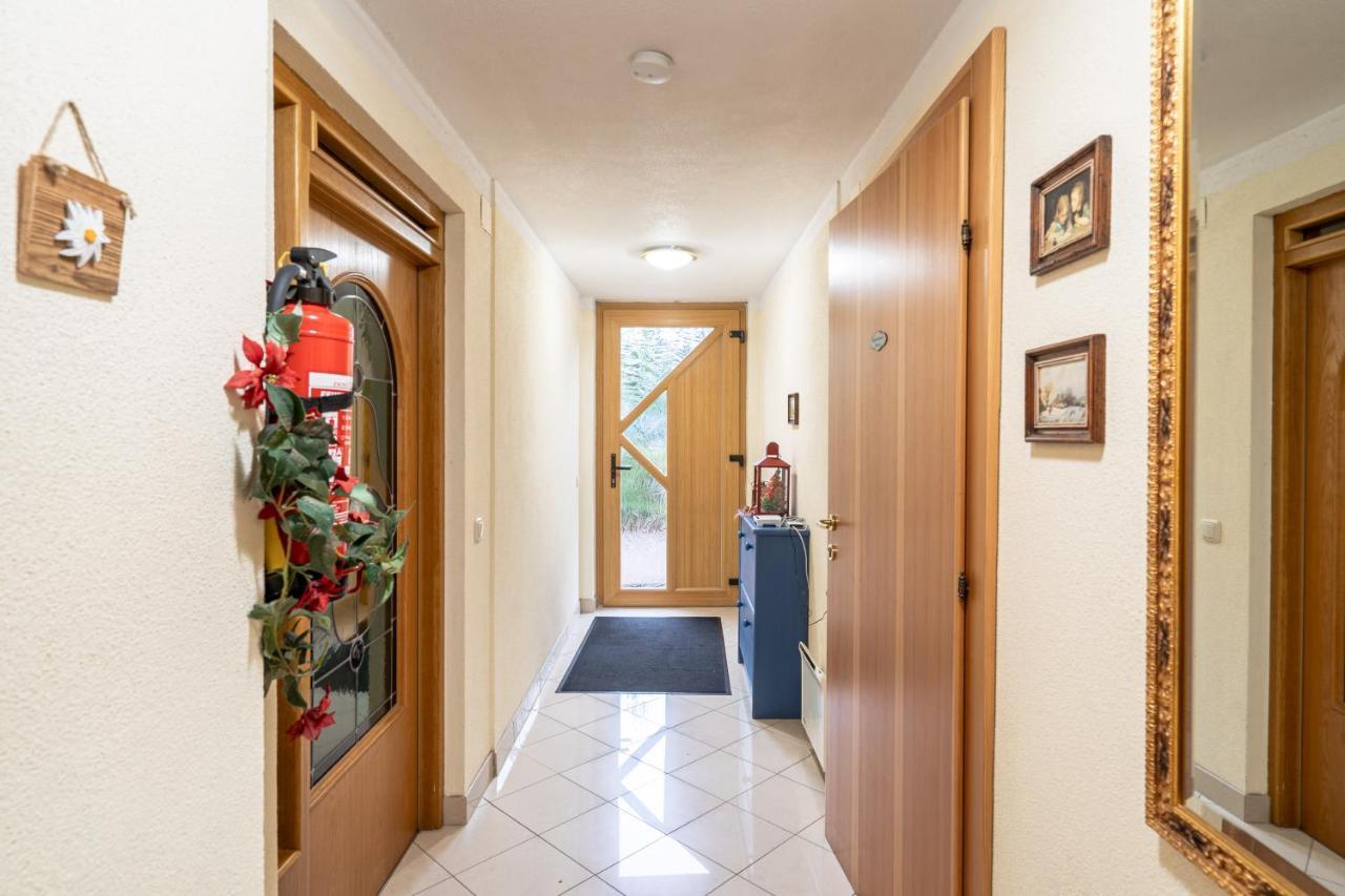 Heimeliges Apartment In Den Bergen Bad Kleinkirchheim Kültér fotó